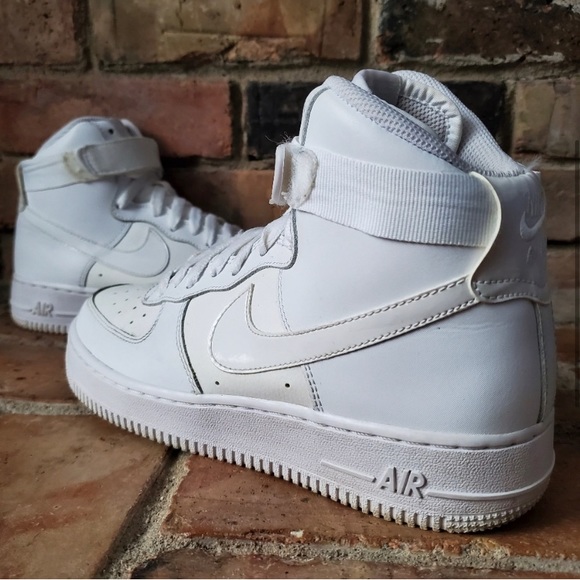 Nike Air Force 1 High Triple White Youth Size 6 - Picture 3 of 9